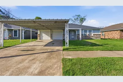 437 E 2nd Street, Deer Park, TX 77536 - Photo 1