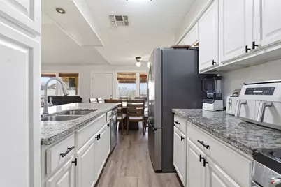 437 E 2nd Street, Deer Park, TX 77536 - Photo 8