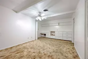 302 Baumgarten St, Schulenburg, TX 78956 - Photo 10