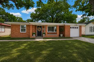 1905 5th Ave N, Texas City, TX 77590 - Photo 1