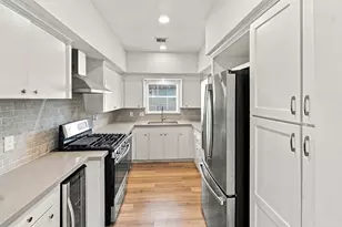 2804 Arlington St, Houston, TX 77008 - Photo 6
