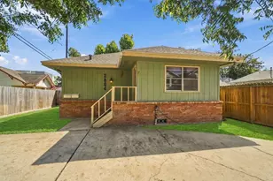 2804 Arlington St, Houston, TX 77008 - Photo 2
