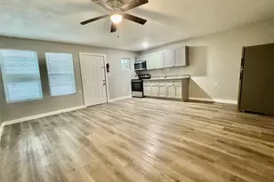 6705 Fairway Dr, Houston, TX 77087 - Photo 2