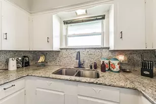 71 Garfield St, La Porte, TX 77571 - Photo 22