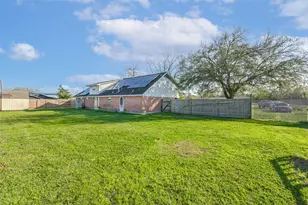 71 Garfield St, La Porte, TX 77571 - Photo 38