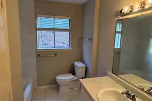 11735 N Willowdale Cir, Houston, TX 77071 - Photo 10