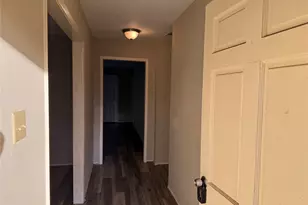 11735 N Willowdale Cir, Houston, TX 77071 - Photo 2