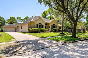 15702 Park Center Way, Houston, TX 77059 - Photo 2