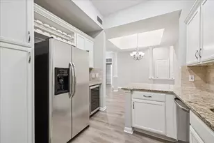 5353 Memorial Dr, Houston, TX 77007 - Photo 2