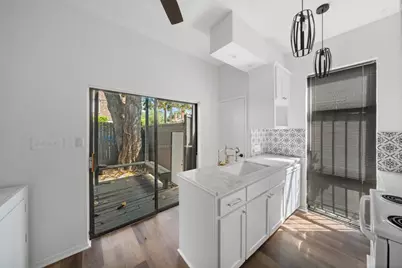 518 Hawthorne Street, Houston, TX 77006 - Photo 8