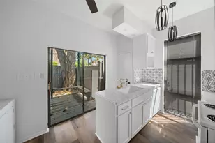 518 Hawthorne St, Houston, TX 77006 - Photo 8