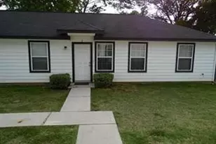 204 W Worsham St, Willis, TX 77378 - Photo 1