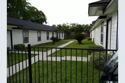 204 W Worsham Street #1, Willis, TX 77378 - Photo 2