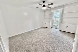 10010 Burgoyne Rd, Houston, TX 77042 - Photo 26