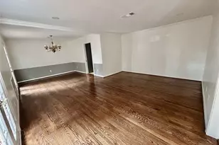 10010 Burgoyne Rd, Houston, TX 77042 - Photo 20