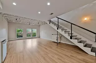 1616 Elgin St, Houston, TX 77004 - Photo 2