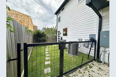 203 Danna Lane #D, Houston, TX 77009 - Photo 20