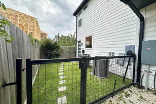 203 Danna Ln, Houston, TX 77009 - Photo 20