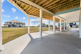 808 Pinata Dr, Crystal Beach, TX 77650 - Photo 38