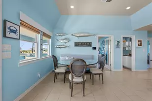 808 Pinata Dr, Crystal Beach, TX 77650 - Photo 12