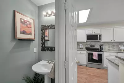 106 N Walden Elms Circle, The Woodlands, TX 77382 - Photo 6