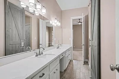 15569 Crown Oaks Drive, Montgomery, TX 77316 - Photo 26