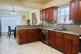 5035 E Pagewick Dr, Houston, TX 77041 - Photo 8