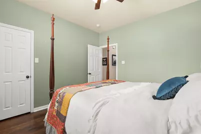 43 E Hobbit Glen Drive, The Woodlands, TX 77384 - Photo 22