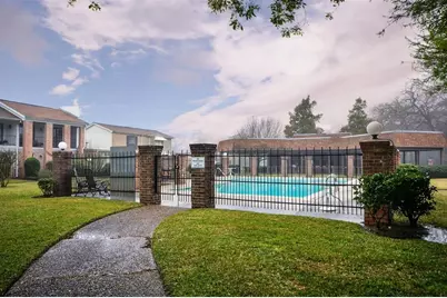 1326 Town Circle Circle #1, Baytown, TX 77520 - Photo 28