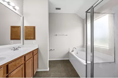 11130 Lovington Drive, Houston, TX 77088 - Photo 18