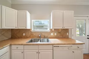 3802 Barracuda Ln, La Porte, TX 77571 - Photo 10