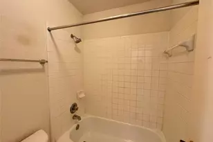 10555 Turtlewood Ct, Houston, TX 77072 - Photo 4