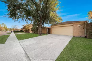 2471 Falls Church Dr, Houston, TX 77067 - Photo 2