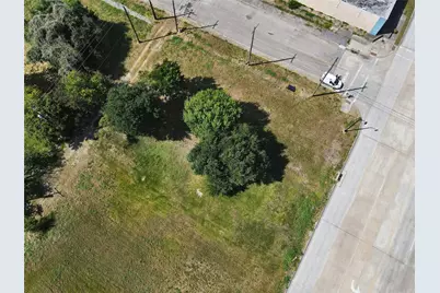 631 Texas Avenue, Texas City, TX 77590 - Photo 8