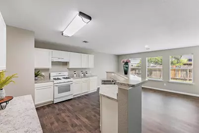18910 Remington Mill Drive, Houston, TX 77073 - Photo 4