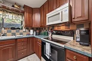 11711 Memorial Dr, Houston, TX 77024 - Photo 14