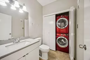 7350 Kirby Dr, Houston, TX 77030 - Photo 16