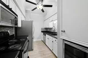 4001 Tanglewilde St, Houston, TX 77063 - Photo 6