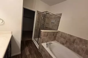 2103 Lost Timbers Dr, Conroe, TX 77304 - Photo 6