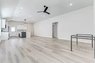 6422 Pomona Ct, Rosharon, TX 77583 - Photo 4