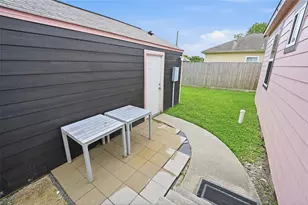 318 2nd St N, Texas City, TX 77590 - Photo 22