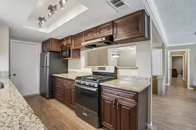 5202 Appleblossom Lane, Friendswood, TX 77546 - Photo 12