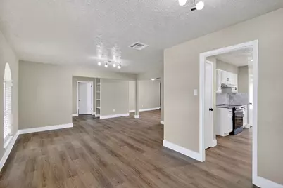 13714 Bonaventure Drive, Houston, TX 77065 - Photo 18