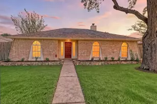 13714 Bonaventure Dr, Houston, TX 77065 - Photo 2