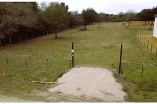 516 Oleander St, Prairie View, TX 77484 - Photo 1