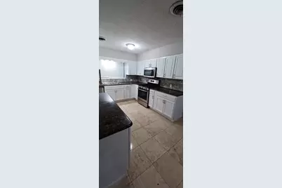 1017 Oak Drive, Liberty, TX 77575 - Photo 6