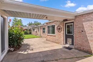 13714 Lynnwood Ln, Sugar Land, TX 77498 - Photo 32