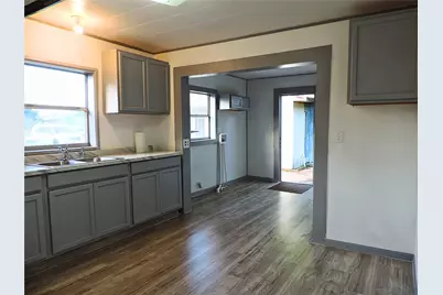 127 S Fenner Avenue, Cleveland, TX 77327 - Photo 8
