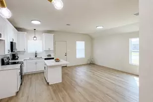 7933 Goode St, Houston, TX 77012 - Photo 12