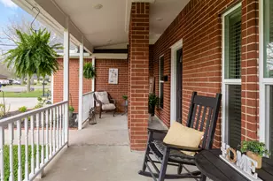 606 Walnut St, Sweeny, TX 77480 - Photo 4